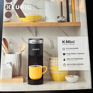 Keurig mini coffee maker (never been used!)